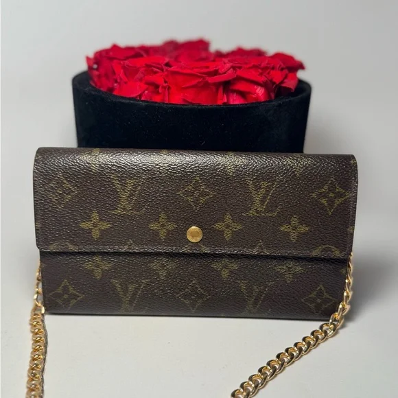 SOLD Louis Vuitton Sarah Monogram Wallet On Chain Vintage Luxury - Picture 1 of 13